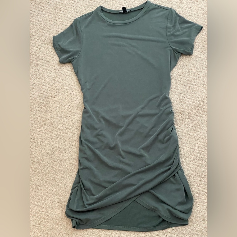 NWOT Express Silky Sueded Ruched T-Shirt Dress Basil